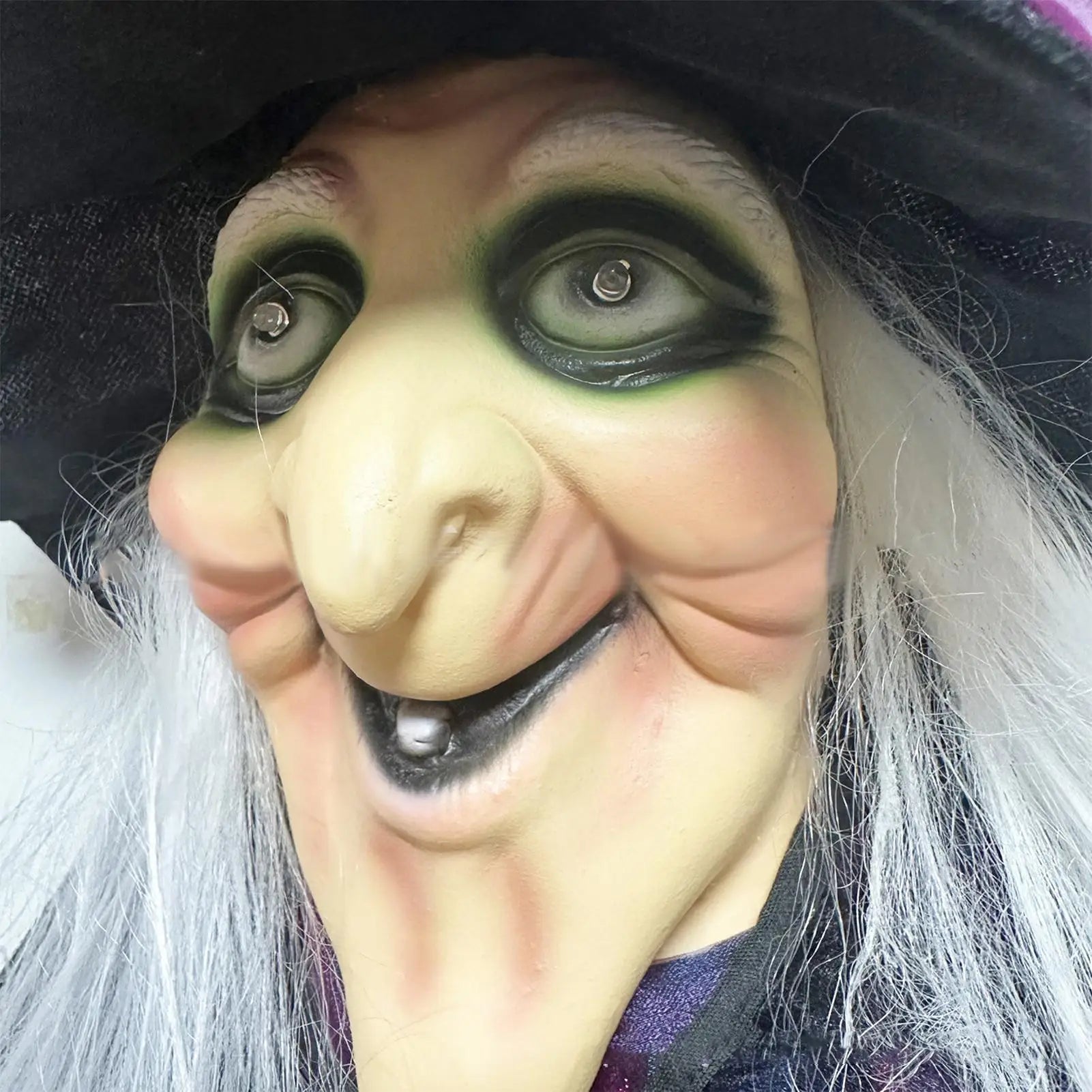 Halloween Witch Decorations Creepy Indoor Outdoor Flying Witch Sound Activated Witch Halloween Decor for Halloween Skull Prop